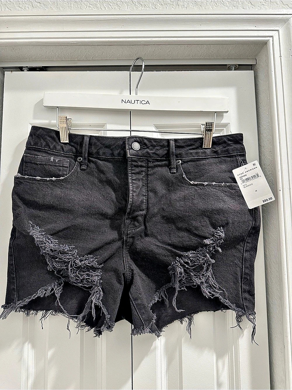 Good American The Bombshell Short Black Denim
Shorts Waist 4